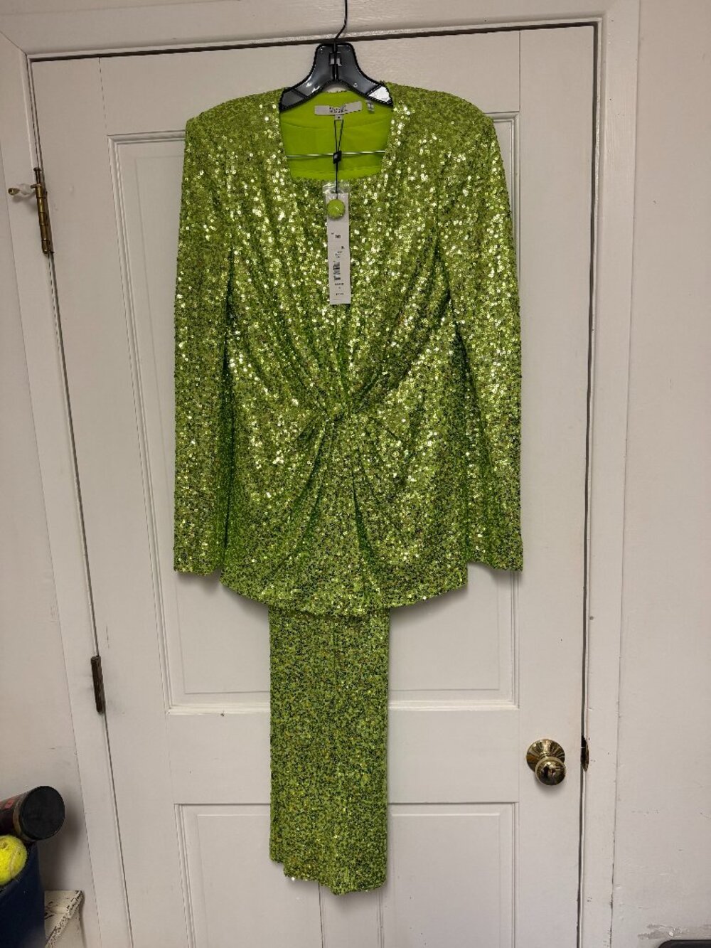 NEW with Tags $900 Badgley Mischka Lime Green all Sequin Jacket and Pants sz 8